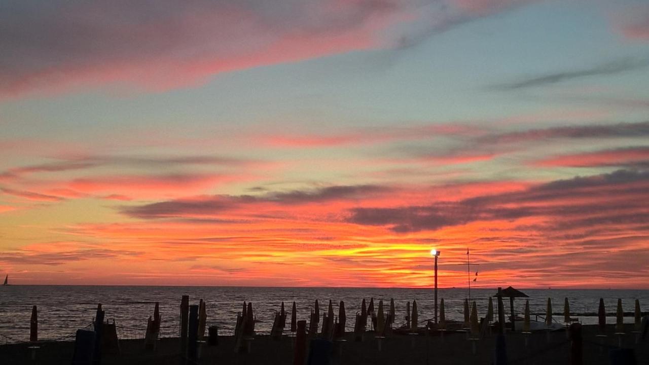 From Ostia Beach To Rome & Airport In A Heartbeat! Экстерьер фото